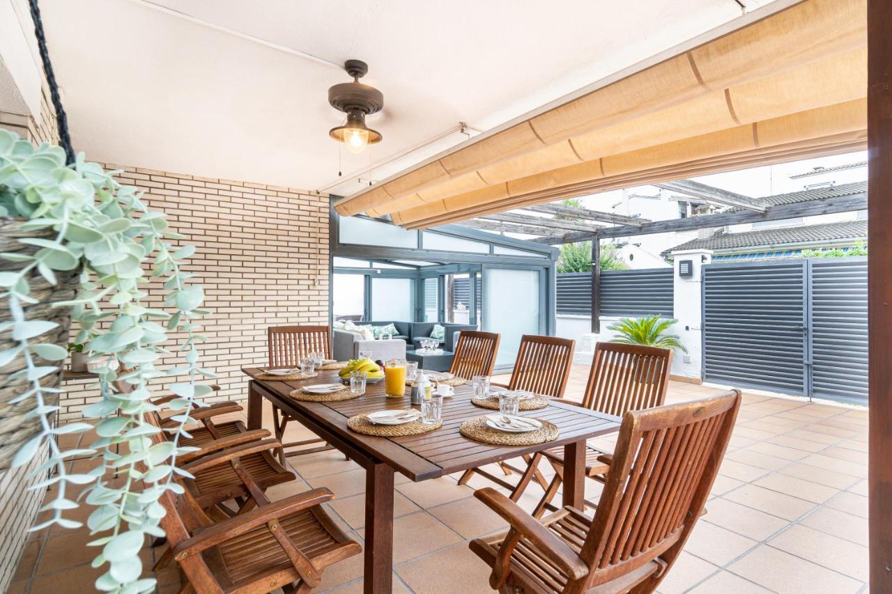 カンブリルス "Charm & Cozy 4Br - 3Ba With Pool & Barbecue"ヴィラ エクステリア 写真