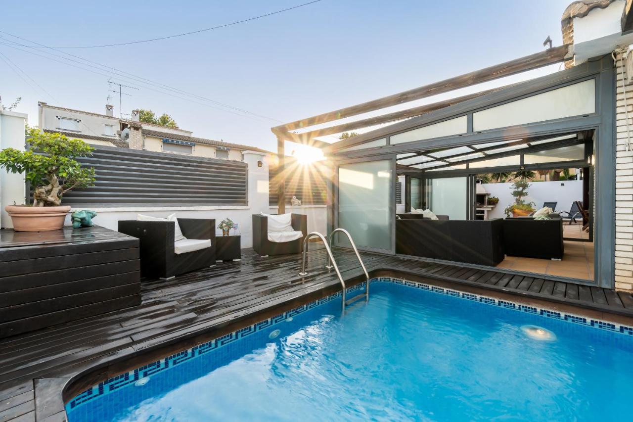 カンブリルス "Charm & Cozy 4Br - 3Ba With Pool & Barbecue"ヴィラ エクステリア 写真