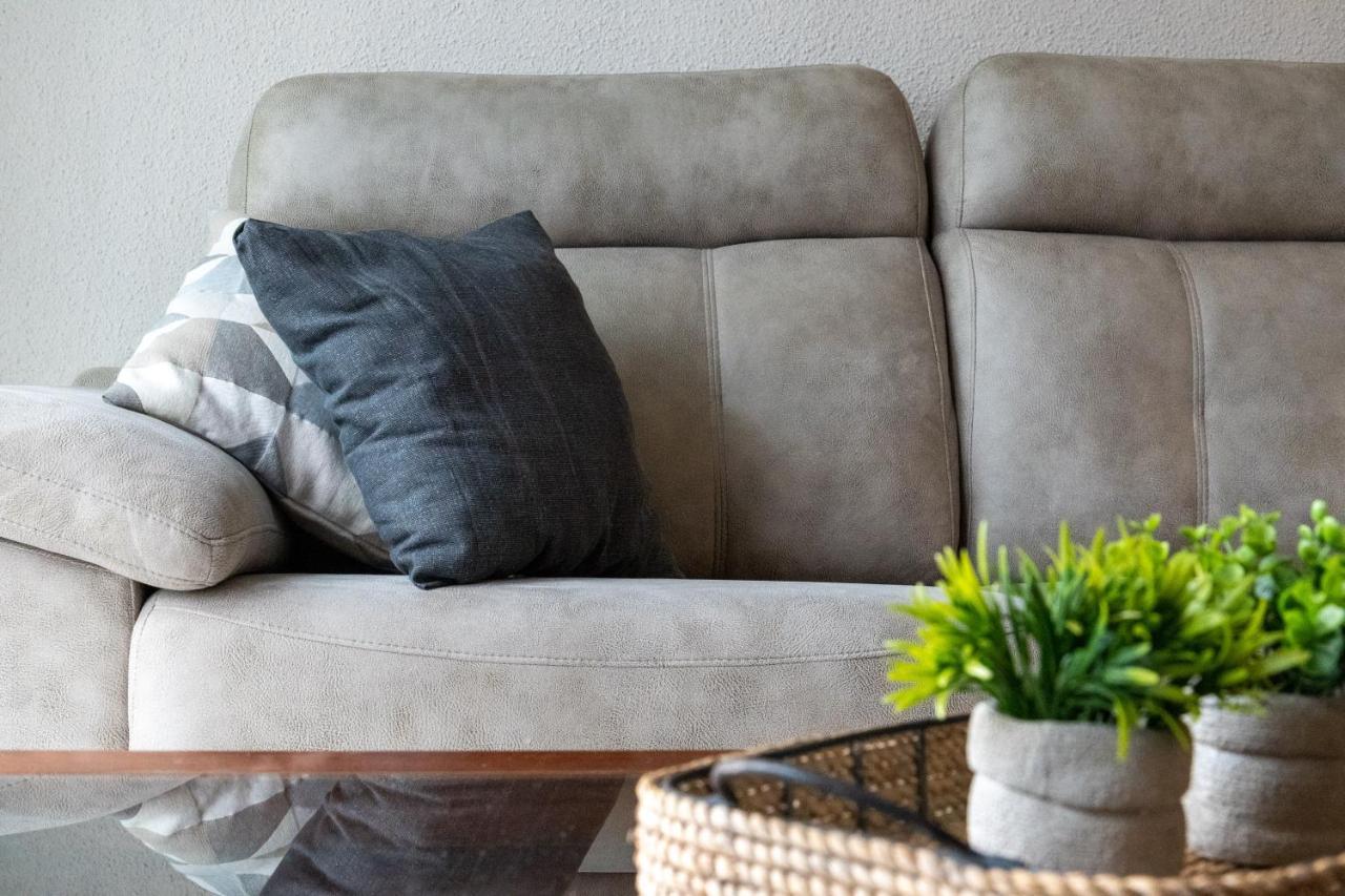 カンブリルス "Charm & Cozy 4Br - 3Ba With Pool & Barbecue"ヴィラ エクステリア 写真