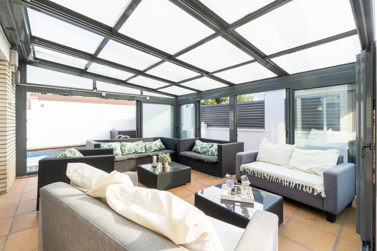 カンブリルス "Charm & Cozy 4Br - 3Ba With Pool & Barbecue"ヴィラ エクステリア 写真