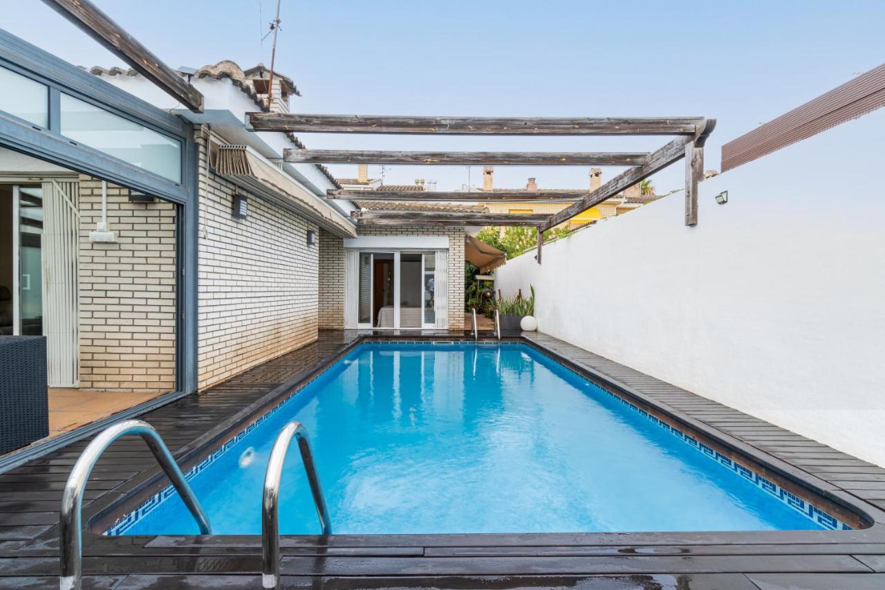 カンブリルス "Charm & Cozy 4Br - 3Ba With Pool & Barbecue"ヴィラ エクステリア 写真